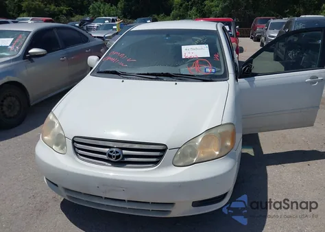 2004 Toyota Corolla Le z USA, uszkodzony, nr VIN 1NXBR32E54Z287015